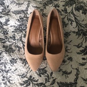 Cute nude velvet heels